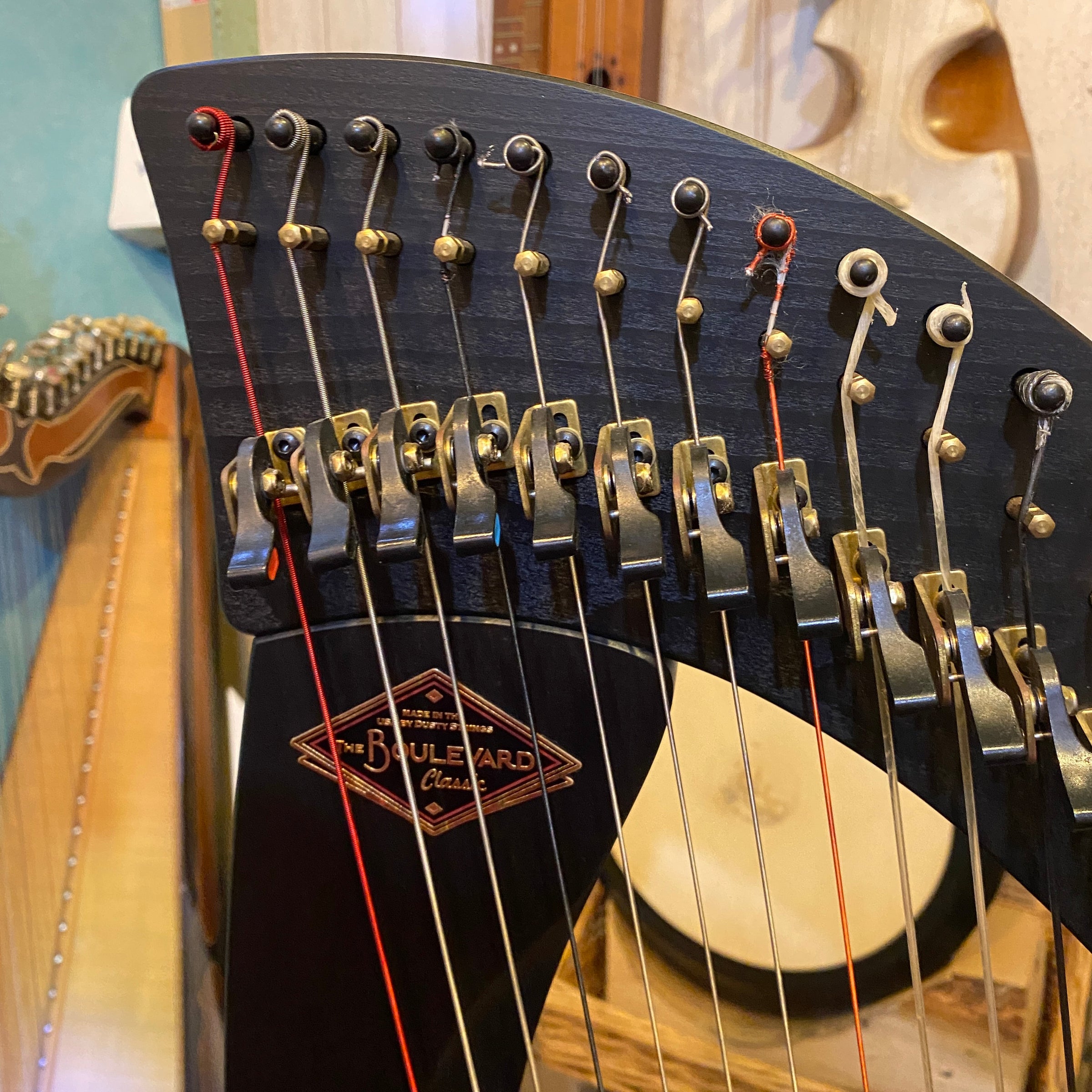 Boulevard 34 Dusty Strings ハープ（中古品・修復整備品、発送