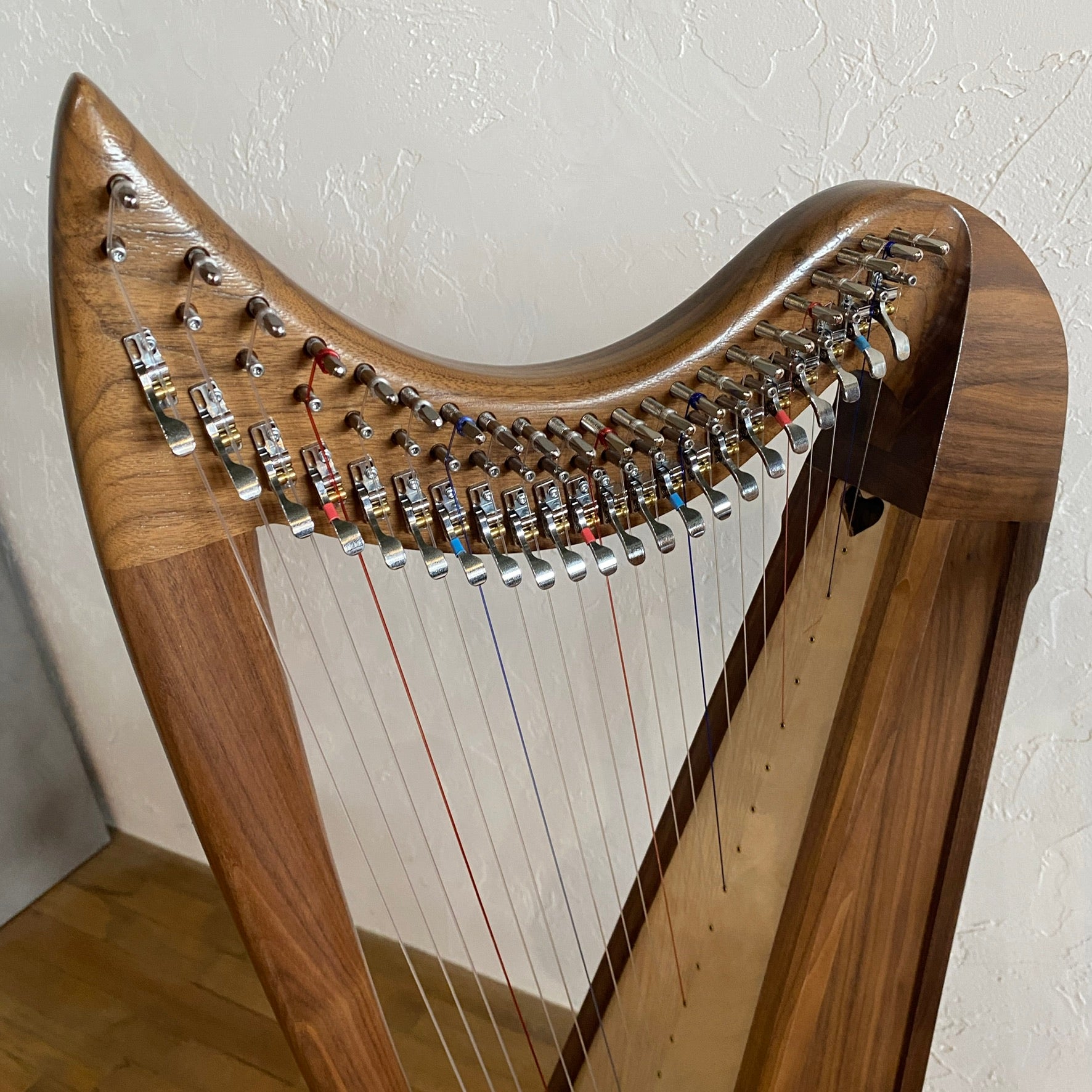 Stoney End Harp Eve Walnut Featherlite | DulciCraft Store-site